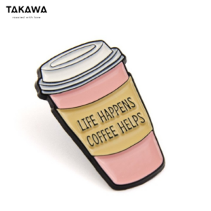 Przypinka kubek Life Happens Coffee Helps